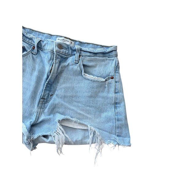 ABERCROMBIE & FITCH Light Wash HIgh Rise Mom Shorts Size 28 / US 6 - Picture 5 of 8